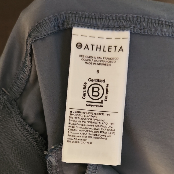 Athleta 2 Piece Set: Salutation Crop Jacket and Brooklyn Heights Cargo Pant - Picture 13 of 16